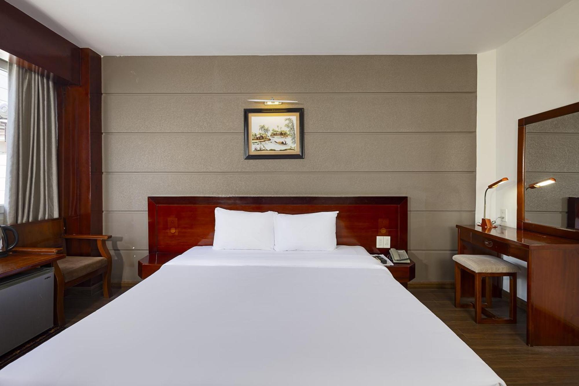 Wintersea Hotel Nha Trang Buitenkant foto