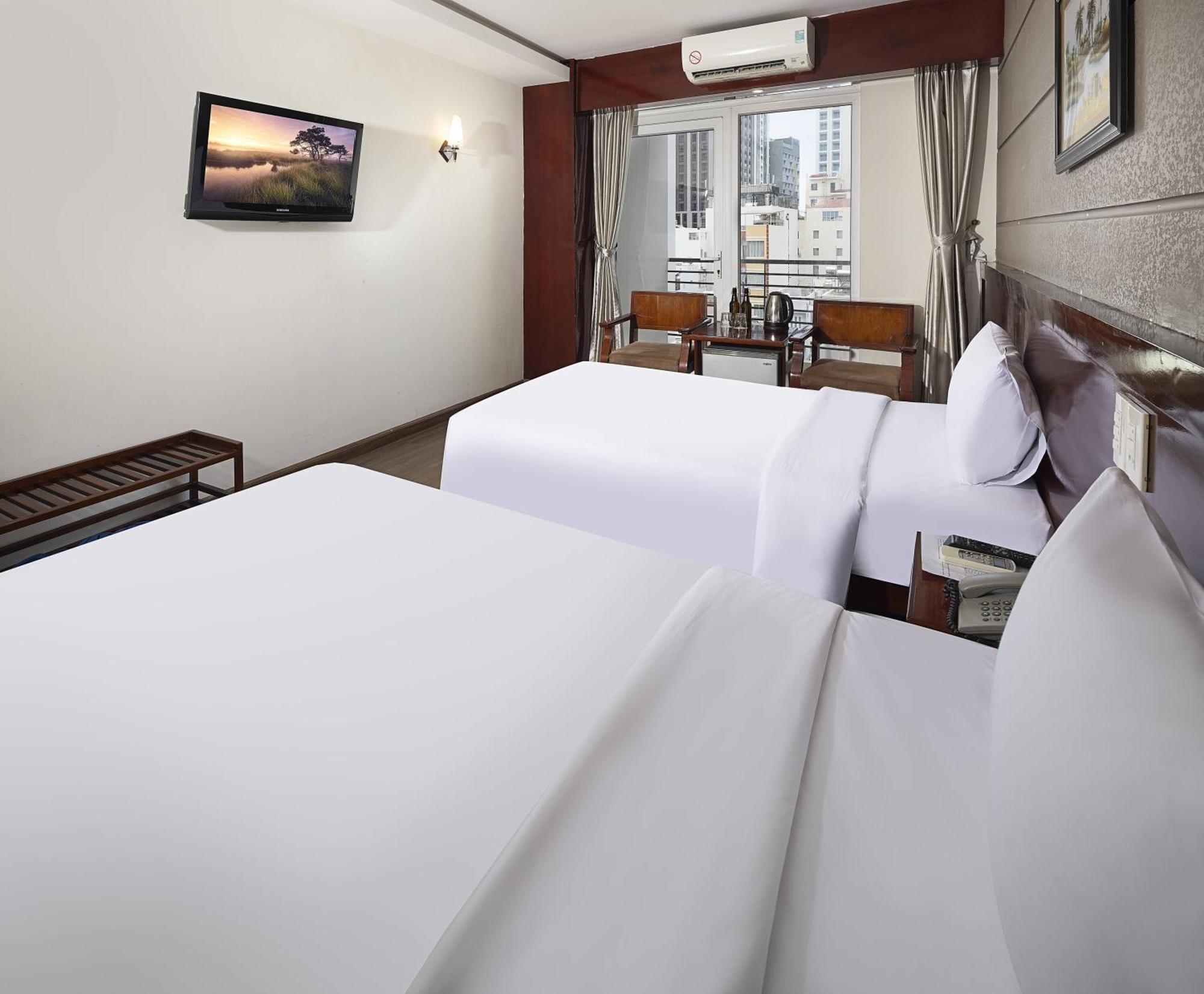 Wintersea Hotel Nha Trang Buitenkant foto