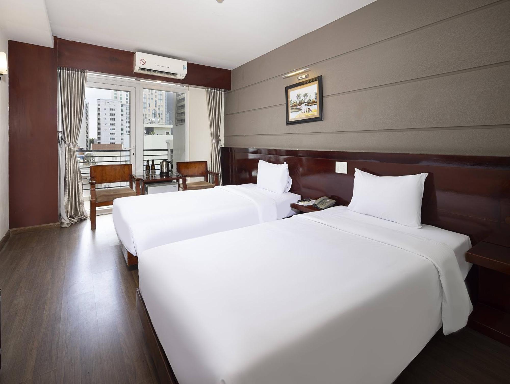 Wintersea Hotel Nha Trang Buitenkant foto