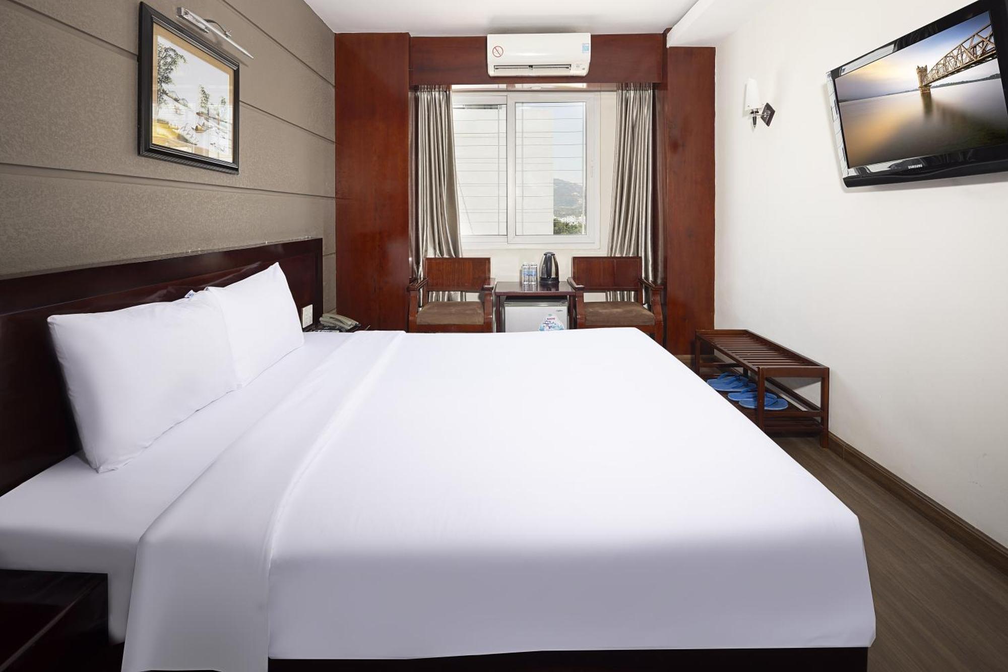 Wintersea Hotel Nha Trang Buitenkant foto