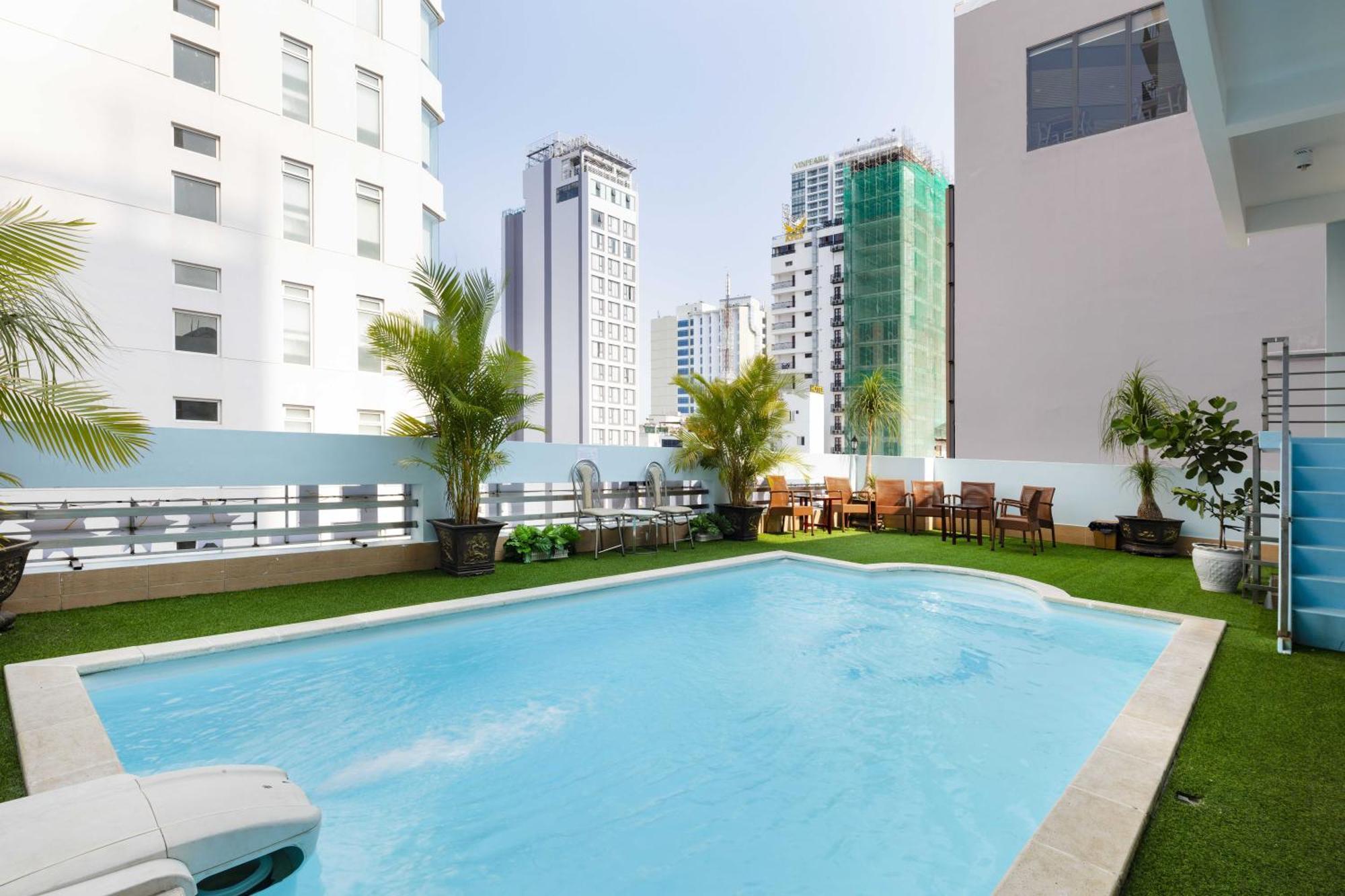 Wintersea Hotel Nha Trang Buitenkant foto