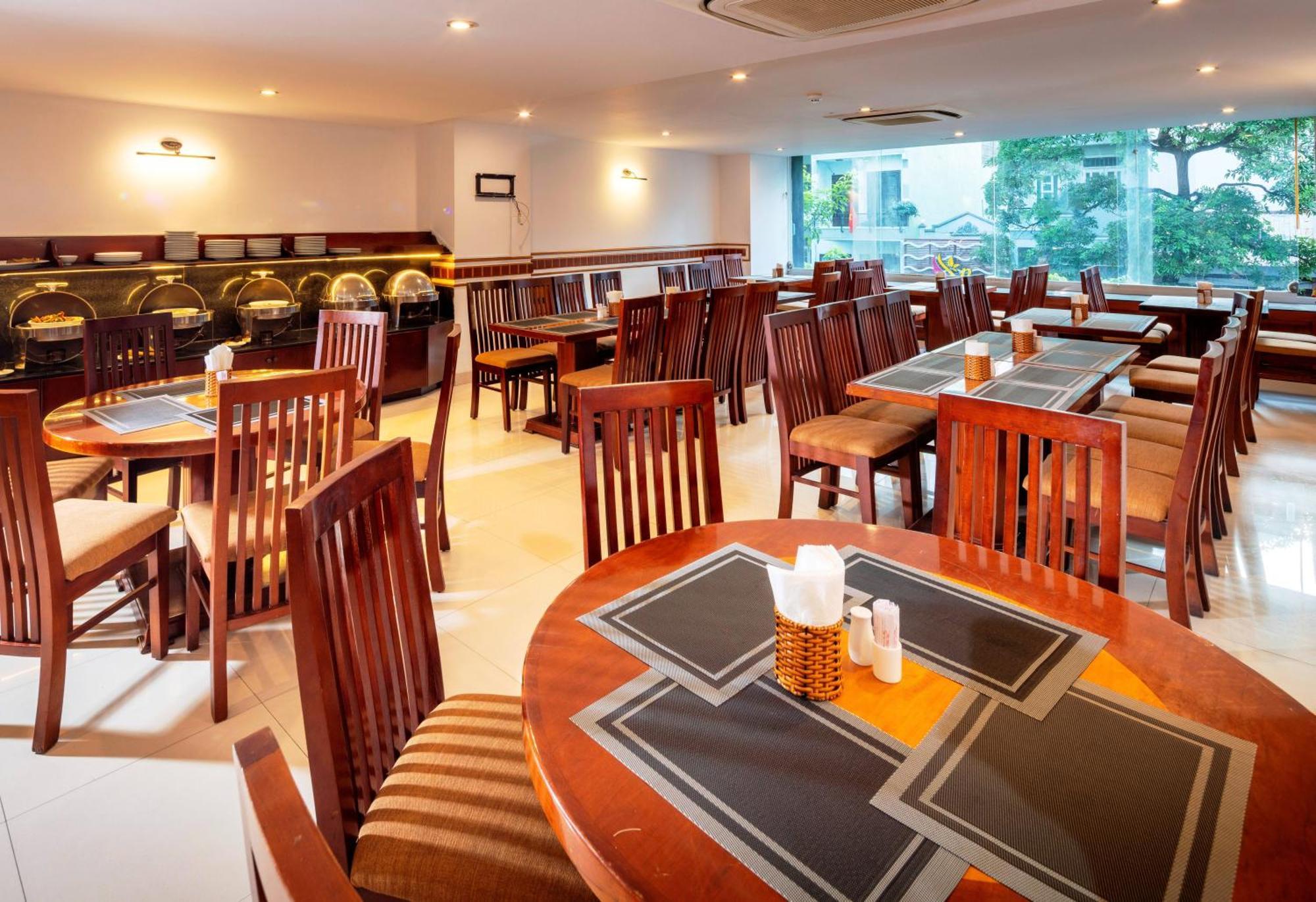 Wintersea Hotel Nha Trang Buitenkant foto