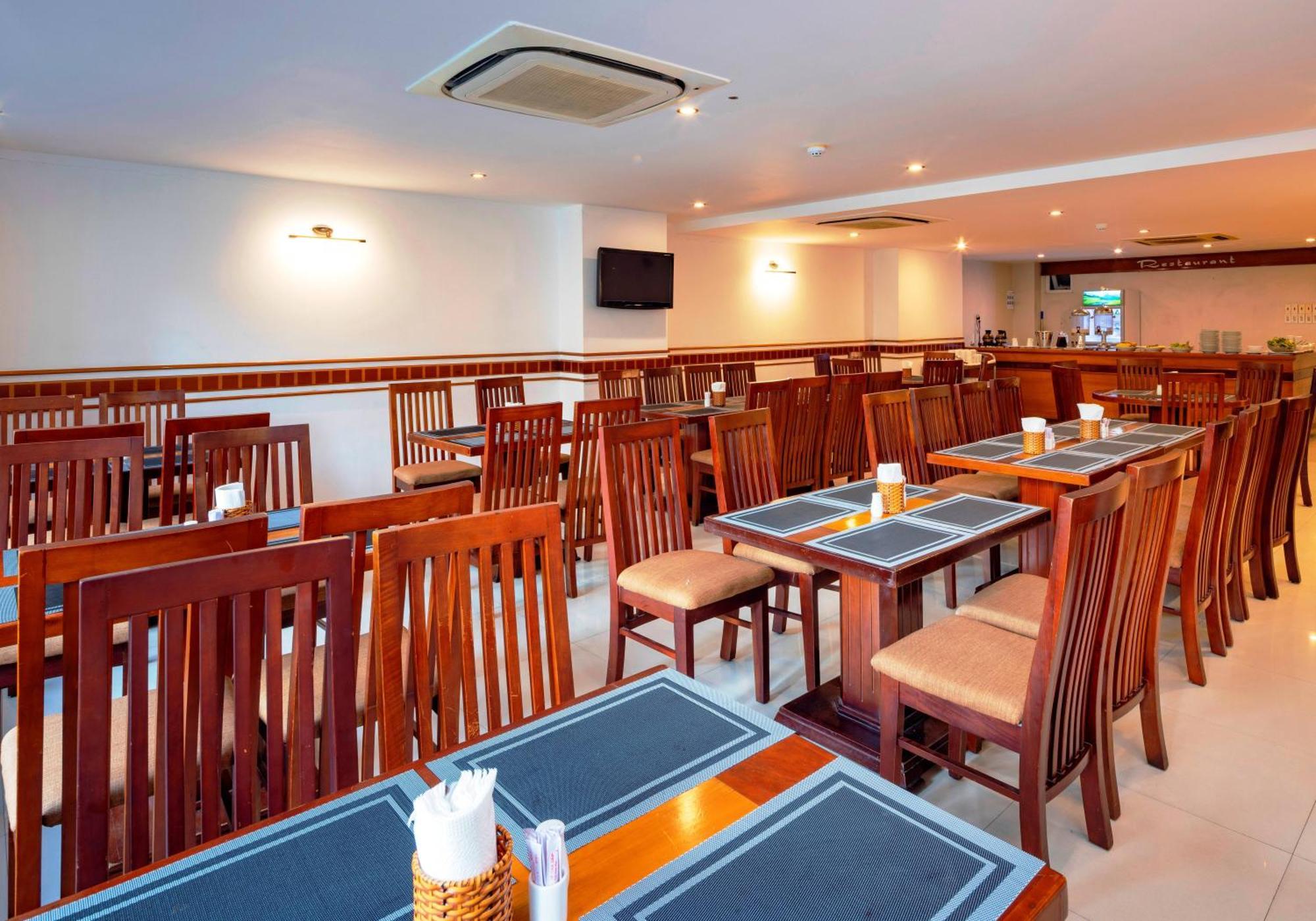 Wintersea Hotel Nha Trang Buitenkant foto