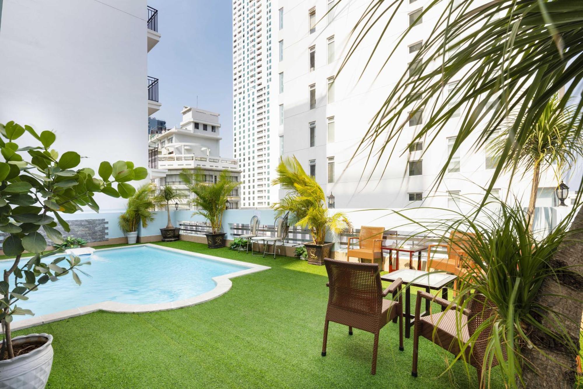 Wintersea Hotel Nha Trang Buitenkant foto